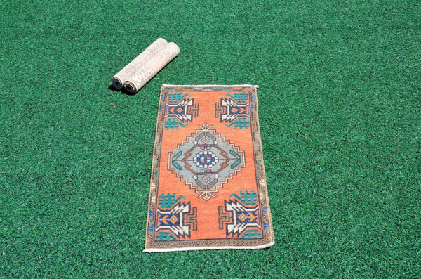 Turkish Handmade Vintage small area rug doormat for home decor, bathroom rug, area oushak rug bathroom mat kitchen kilim rug, rug 3.1x1.5, 665754