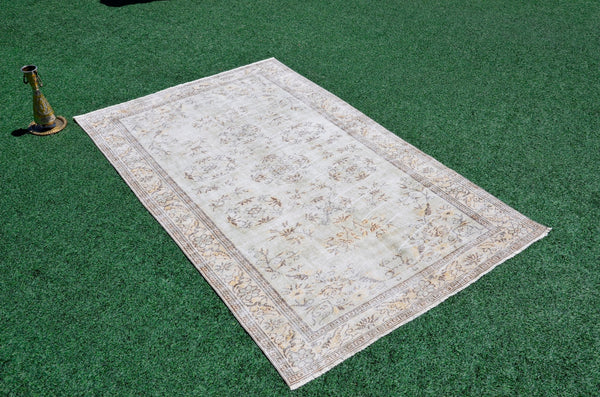 Unique Turkish large Vintage rug for home decor, oversize rug, area rug oushak rug boho rug bedroom kitchen rug  kilim rug, rugs 6x9, 666303