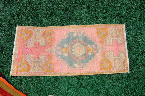 Natural Turkish Vintage small area rug doormat for home decor, bathroom rug, area oushak rug bathroom mat kitchen rug kilim rug, rug 3X1.5, 665769
