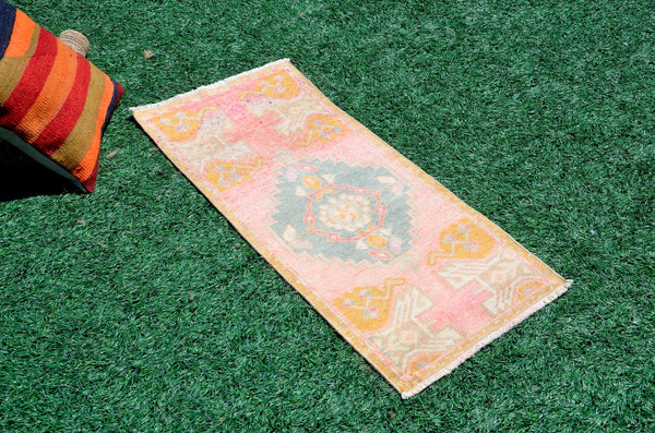 Natural Turkish Vintage small area rug doormat for home decor, bathroom rug, area oushak rug bathroom mat kitchen rug kilim rug, rug 3X1.5, 665769