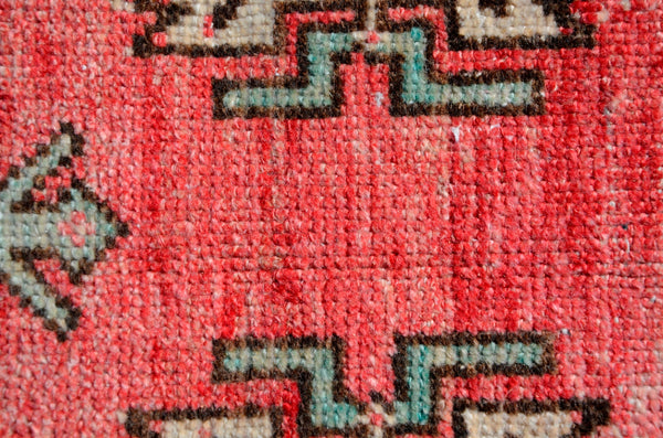 Natural Turkish Vintage small area rug doormat for home decor, bathroom rug, area oushak rug bathroom mat kitchen rug kilim rug, rug 3X1.4, 665803
