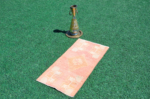 Vintage Handmade Turkish small area rug doormat for home decor, bathroom rug, area oushak rug bathroom mat kitchen kilim rug, rug 3.1X1.5, 665814