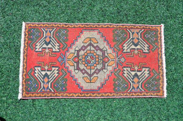 Handmade Turkish Vintage small area rug doormat for home decor, bathroom rug, area oushak rug bathroom mat kitchen kilim rug, rug 3X1.6, 665820