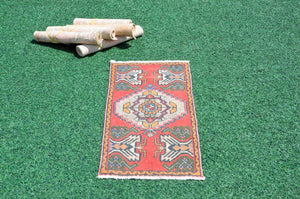 Handmade Turkish Vintage small area rug doormat for home decor, bathroom rug, area oushak rug bathroom mat kitchen kilim rug, rug 3X1.6, 665820