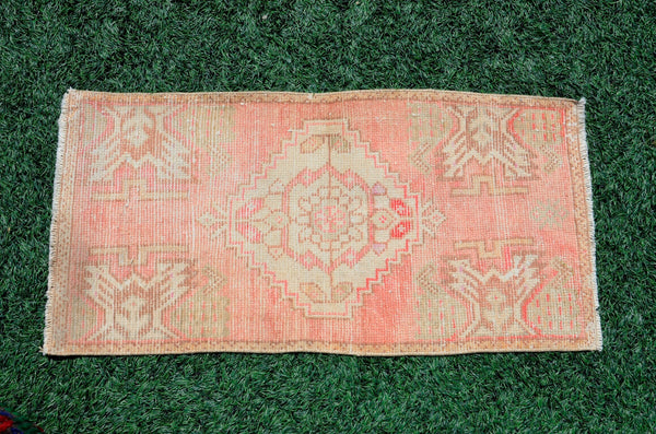 Stained Vintage Handmade Turkish small area rug doormat for home decor, bathroom rug, area rug bathroom mat kitchen kilim rug, rug 3.1X1.6, 665829