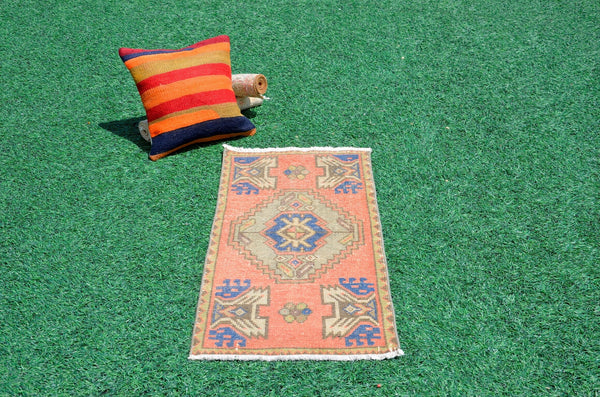 Turkish Handmade Vintage small area rug doormat for home decor, bathroom rug, area oushak rug bathroom mat kitchen kilim rug, rug 3.4x1.6, 665841