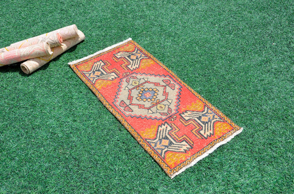 Vintage Handmade Turkish small area rug doormat for home decor, bathroom rug, area rug bathroom mat kitchen kilim rug, rug 3.3X1.6, 665850
