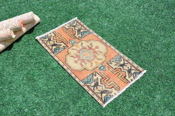 Vintage Handmade Turkish small area rug doormat for home decor, bathroom rug, area rug bathroom mat kitchen kilim rug, rug 2.6X1.4, 665854