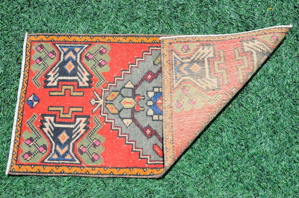 Vintage Handmade Turkish small area rug doormat for home decor, bathroom rug, area rug bathroom mat kitchen kilim rug, rug 3.4X1.7, 665858