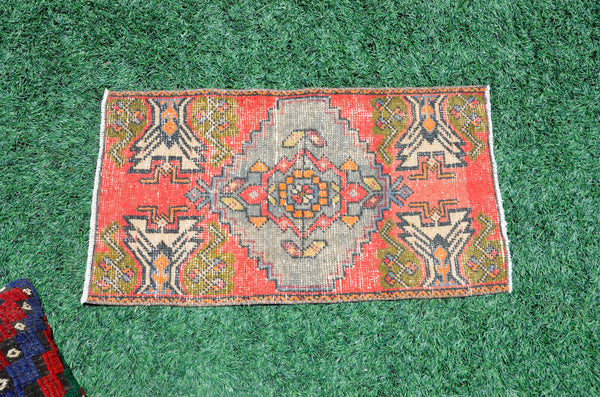 Turkish Handmade Vintage small area rug doormat for home decor, bathroom rug, area oushak rug bathroom mat kitchen kilim rug, rug 2.8x1.5, 665860