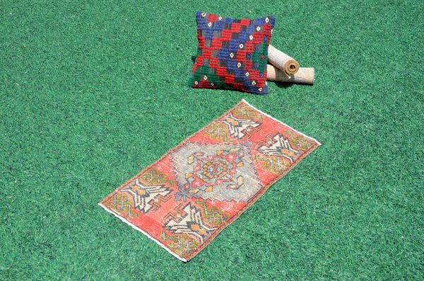 Turkish Handmade Vintage small area rug doormat for home decor, bathroom rug, area oushak rug bathroom mat kitchen kilim rug, rug 2.8x1.5, 665860