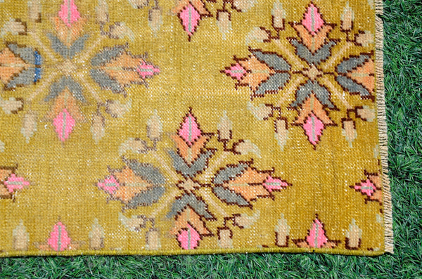 Turkish Handmade Vintage runner rug for home decor, area rug, Anatolian oushak rug boho rug kitchen rug  bathroom rug kilim, 9'8" x 3'4", 666426