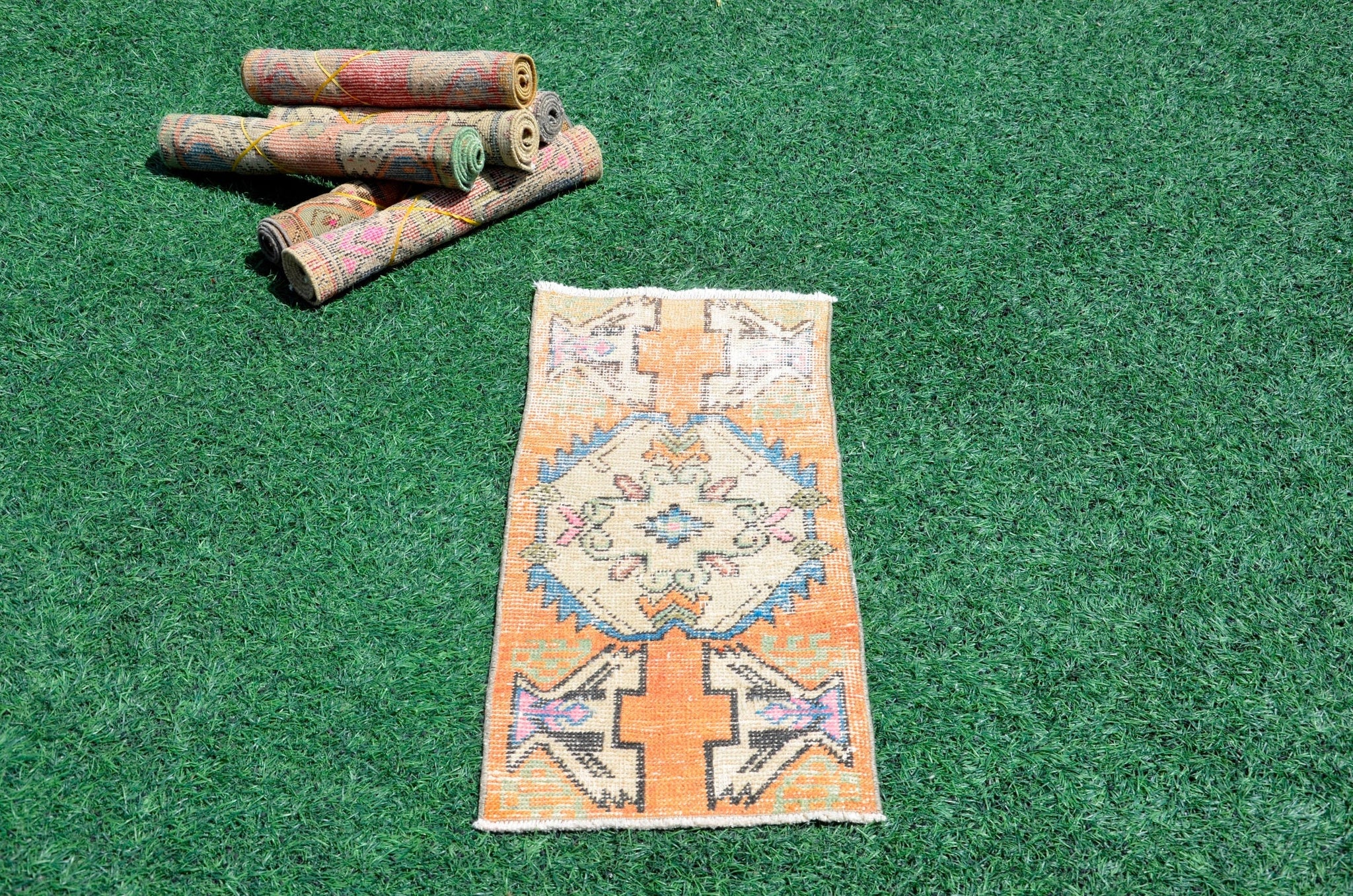 Natural Turkish Vintage small area rug doormat for home decor, bathroom rug, area oushak rug bathroom mat kitchen rug kilim rug, rug 2.8X1.3, 665941