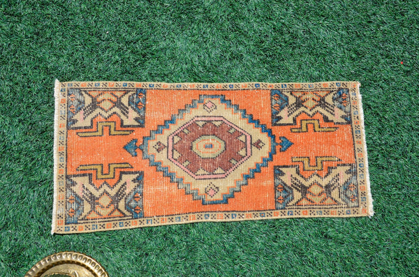 Natural Turkish Vintage small area rug doormat for home decor, bathroom rug, area oushak rug bathroom mat kitchen rug kilim rug, rug 3X1.4, 665960