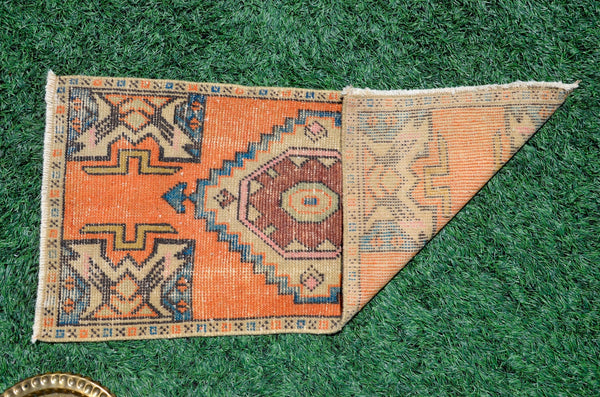 Natural Turkish Vintage small area rug doormat for home decor, bathroom rug, area oushak rug bathroom mat kitchen rug kilim rug, rug 3X1.4, 665960