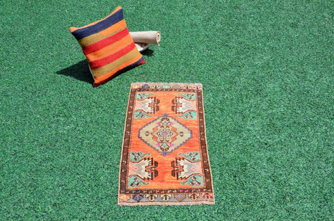 Handmade Turkish Vintage small area rug doormat for home decor, bathroom rug, area oushak rug bathroom mat kitchen kilim rug, rug 2.8x1.5, 665963
