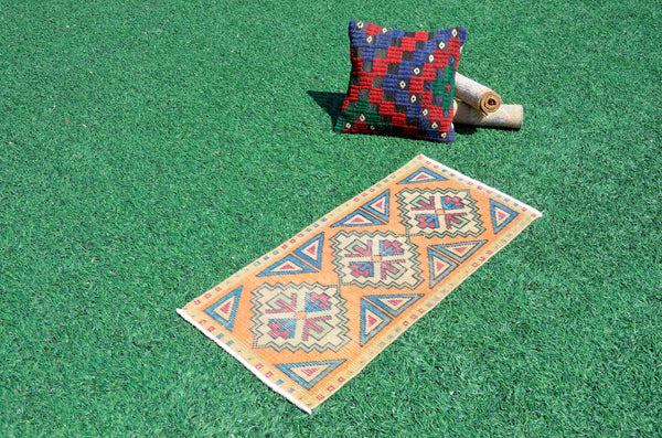 Handmade Turkish Vintage small area rug doormat for home decor, bathroom rug, area oushak rug bathroom mat kitchen kilim rug, rug 3.2X1.5, 665969