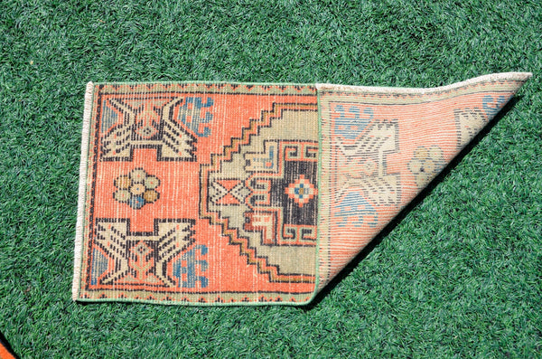 Natural Turkish Vintage small area rug doormat for home decor, bathroom rug, area oushak rug bathroom mat kitchen rug kilim rug, rug 3X1.5, 665970