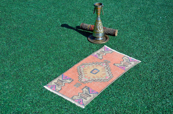 Handmade Turkish Vintage small area rug doormat for home decor, bathroom rug, area oushak rug bathroom mat kitchen kilim rug, rug 3x1.6, 665991