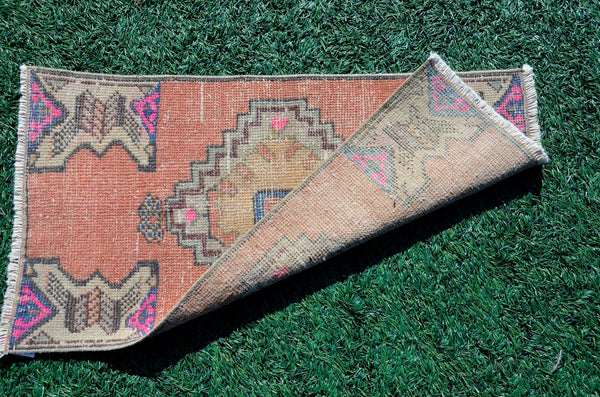 Handmade Turkish Vintage small area rug doormat for home decor, bathroom rug, area oushak rug bathroom mat kitchen kilim rug, rug 3x1.6, 665991