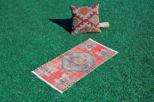 Natural Turkish Vintage small area rug doormat for home decor, bathroom rug, area oushak rug bathroom mat kitchen rug kilim rug, rug 3X1.6, 665992