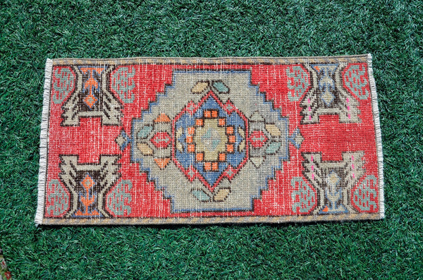Handmade Turkish Vintage small area rug doormat for home decor, bathroom rug, area oushak rug bathroom mat kitchen kilim rug, rug 3x1.5, 665993