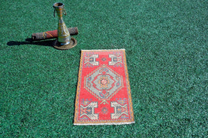 Natural Turkish Vintage small area rug doormat for home decor, bathroom rug, area oushak rug bathroom mat kitchen rug kilim rug, rug 3.1X1.5, 665995