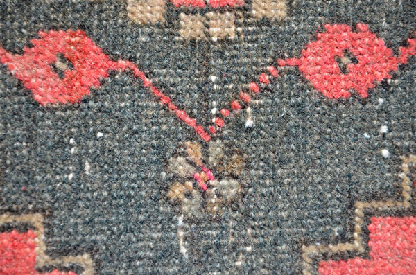 Handmade Turkish Vintage small area rug doormat for home decor, bathroom rug, area oushak rug bathroom mat kitchen kilim rug, rug 3.2x1.7, 665998