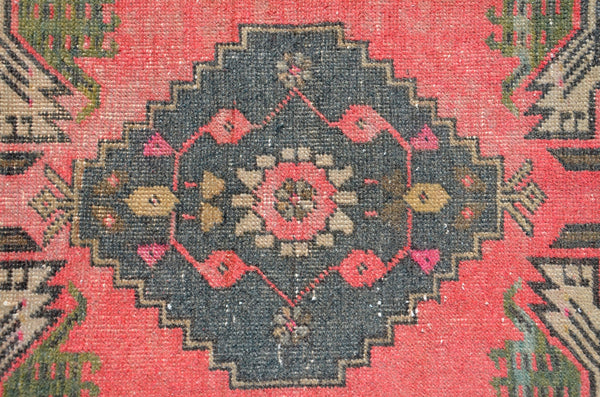 Handmade Turkish Vintage small area rug doormat for home decor, bathroom rug, area oushak rug bathroom mat kitchen kilim rug, rug 3.2x1.7, 665998