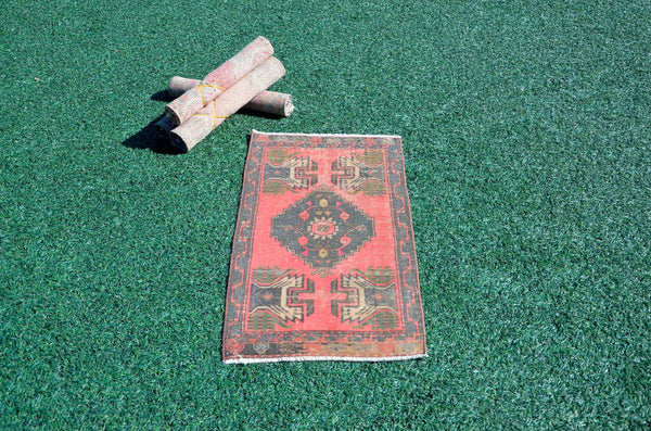 Handmade Turkish Vintage small area rug doormat for home decor, bathroom rug, area oushak rug bathroom mat kitchen kilim rug, rug 3.2x1.7, 665998