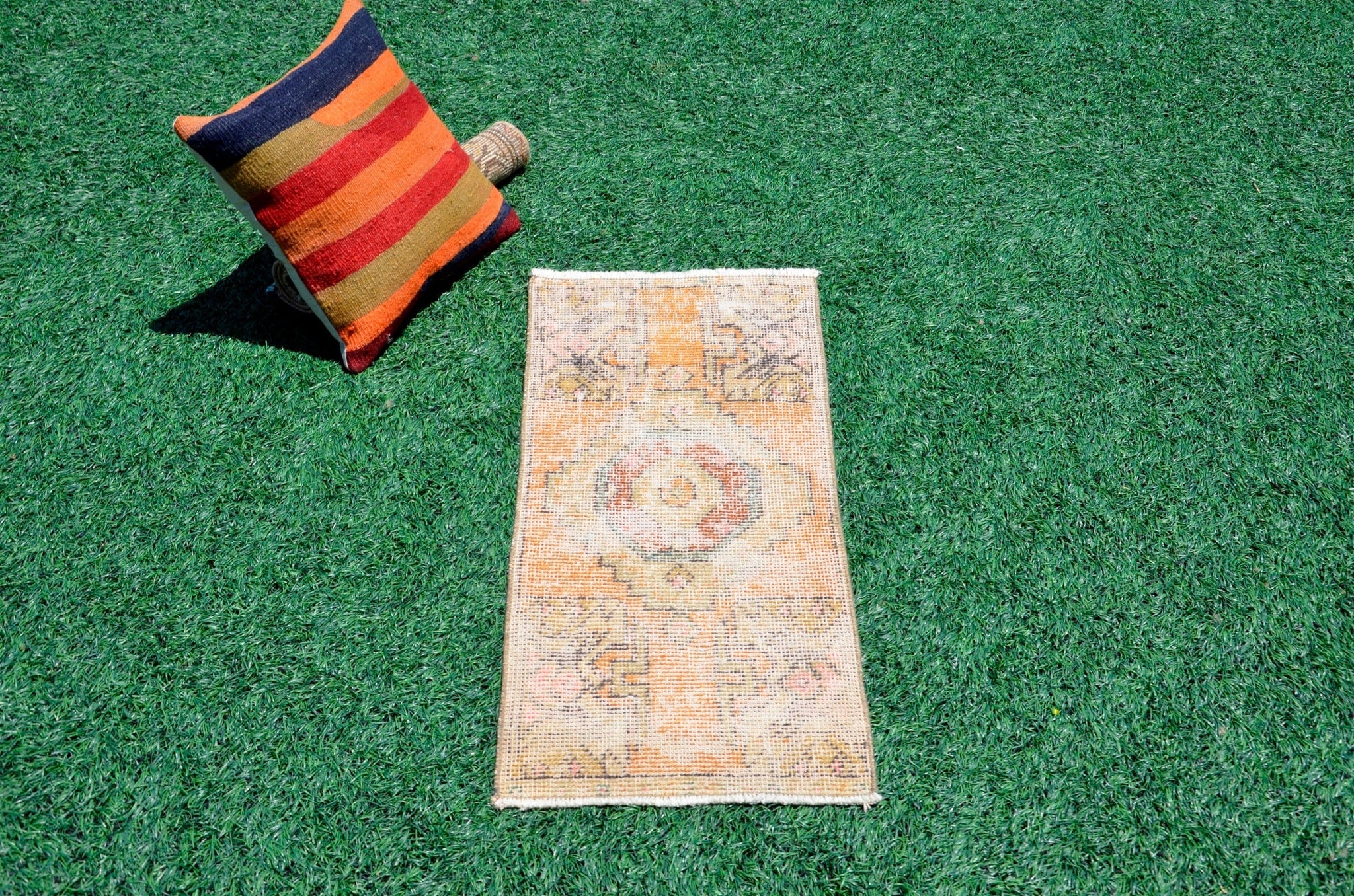 Handmade Turkish Vintage small area rug doormat for home decor, bathroom rug, area oushak rug bathroom mat kitchen kilim rug, rug 3x1.3, 666501