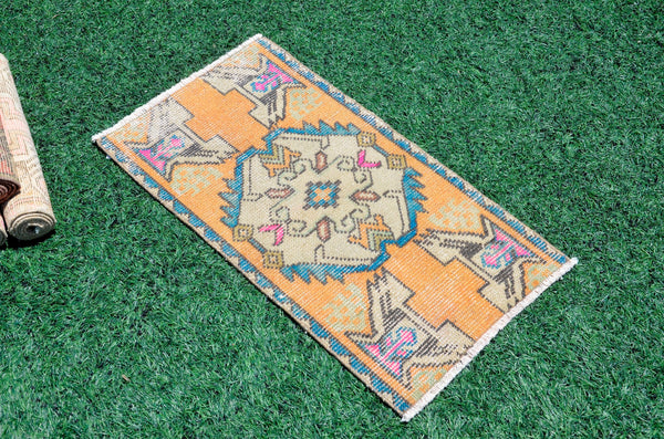 Handmade Turkish Vintage small area rug doormat for home decor, bathroom rug, area oushak rug bathroom mat kitchen kilim rug, rug 2.8x1.5, 666503