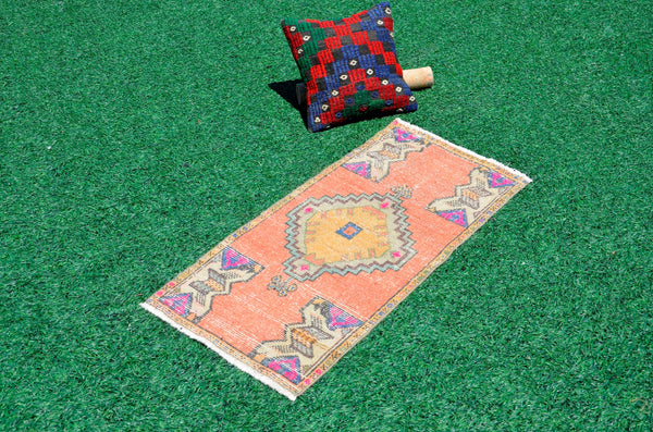 Handmade Turkish Vintage small area rug doormat for home decor, bathroom rug, area oushak rug bathroom mat kitchen kilim rug, rug 3.5x1.7, 666506