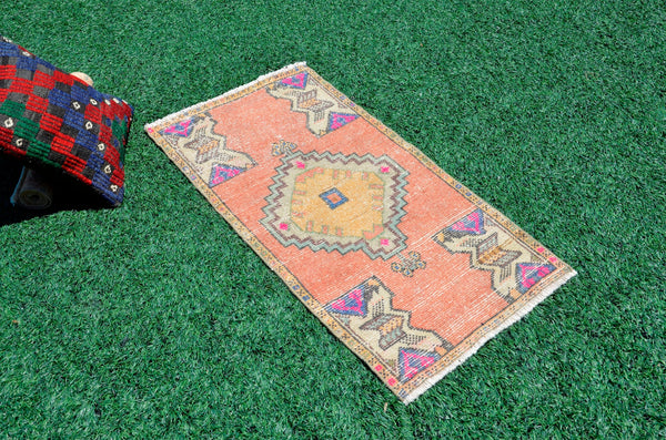 Handmade Turkish Vintage small area rug doormat for home decor, bathroom rug, area oushak rug bathroom mat kitchen kilim rug, rug 3.5x1.7, 666506