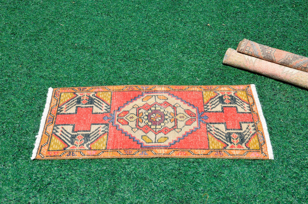 Natural Turkish Vintage small area rug doormat for home decor, bathroom rug, area oushak rug bathroom mat kitchen rug kilim rug, rug 3.3X1.6, 666510