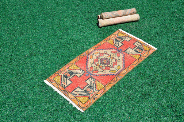 Natural Turkish Vintage small area rug doormat for home decor, bathroom rug, area oushak rug bathroom mat kitchen rug kilim rug, rug 3.3X1.6, 666510