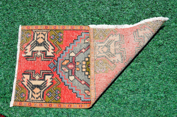 Handmade Turkish Vintage small area rug doormat for home decor, bathroom rug, area oushak rug bathroom mat kitchen kilim rug, rug 2.9x1.5, 666523