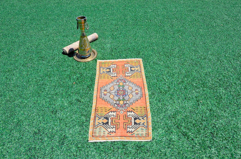 Handmade Turkish Vintage small area rug doormat for home decor, bathroom rug, area oushak rug bathroom mat kitchen kilim rug, rug 3.3x1.6, 666526