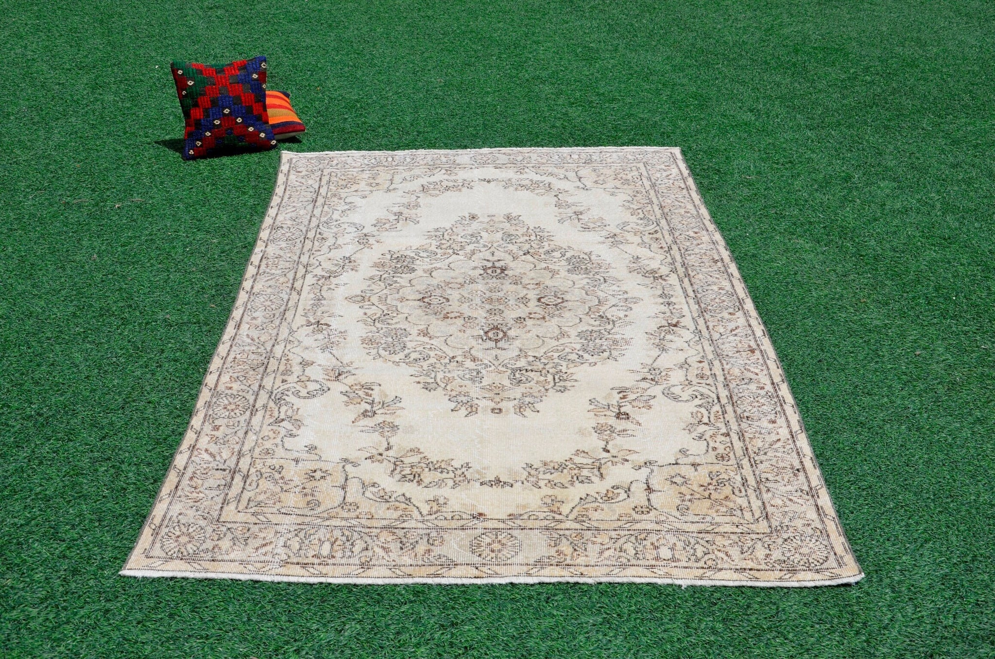 Handmade Turkish large Vintage rug for home decor, oversize rug, area rug oushak rug boho rug bedroom rug kitchen rug  kilim rug, rugs 5x9, 666250