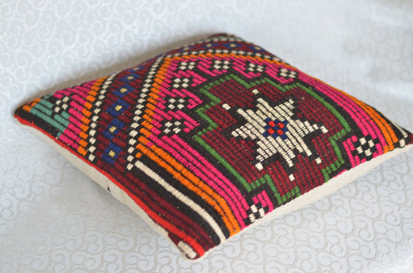 16 x 16 Handmade Decorative Vintage Pillow, %100 Wool, 664839