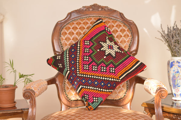 16 x 16 Handmade Decorative Vintage Pillow, %100 Wool, 664839