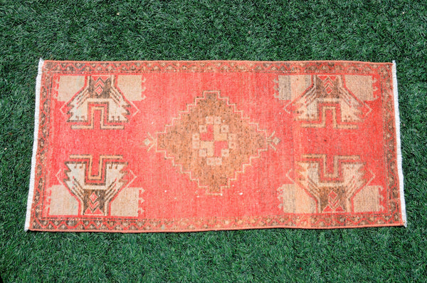 Natural Turkish Vintage small area rug doormat for home decor, bathroom rug, area oushak rug bathroom mat kitchen rug kilim rug, rug 3.6X1.7, 665816
