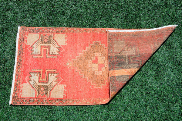 Natural Turkish Vintage small area rug doormat for home decor, bathroom rug, area oushak rug bathroom mat kitchen rug kilim rug, rug 3.6X1.7, 665816