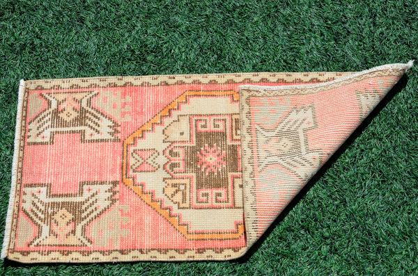 Vintage Handmade Turkish small area rug doormat for home decor, bathroom rug, area oushak rug bathroom mat kitchen kilim rug, rug 3.1X1.5, 665818