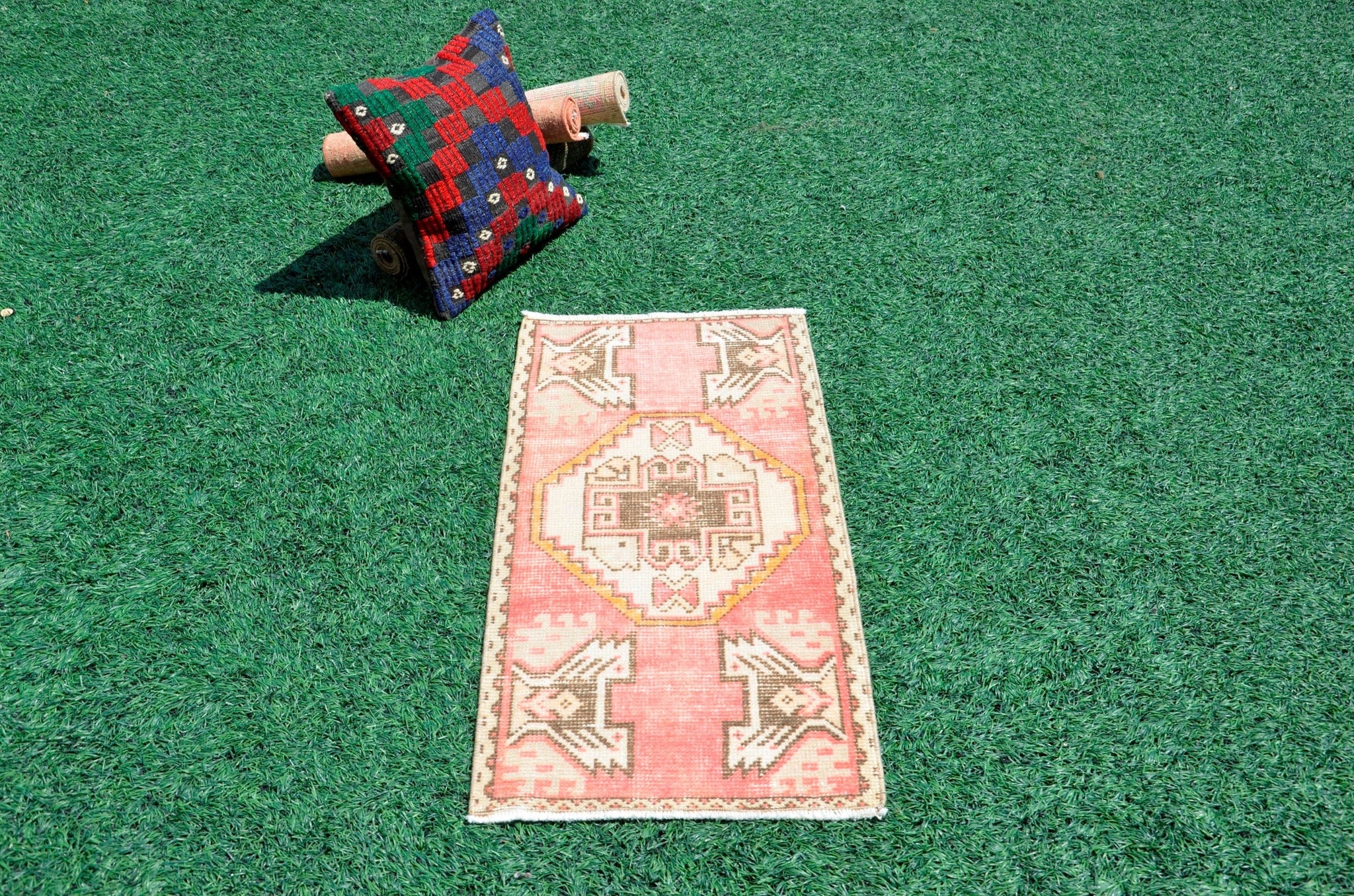 Vintage Handmade Turkish small area rug doormat for home decor, bathroom rug, area oushak rug bathroom mat kitchen kilim rug, rug 3.1X1.5, 665818
