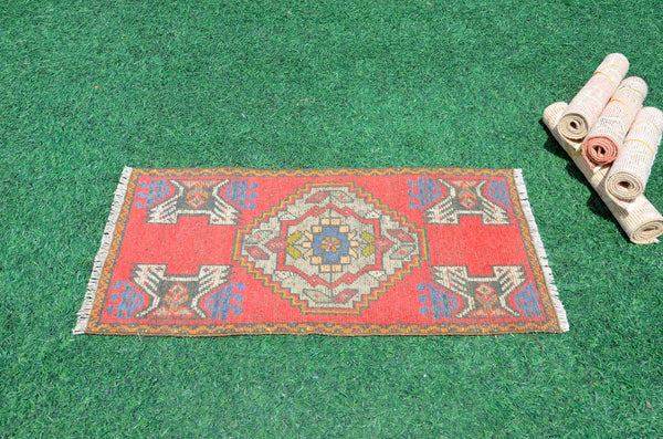 Vintage Handmade Turkish small area rug doormat for home decor, bathroom rug, area oushak rug bathroom mat kitchen kilim rug, rug 3.2X1.8, 665819