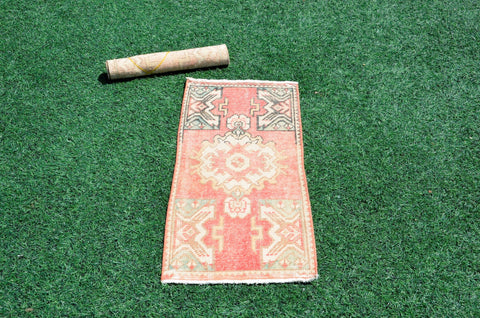 Turkish Handmade Vintage small area rug doormat for home decor, bathroom rug, area oushak rug bathroom mat kitchen kilim rug, rug 3.1x1.4, 665828