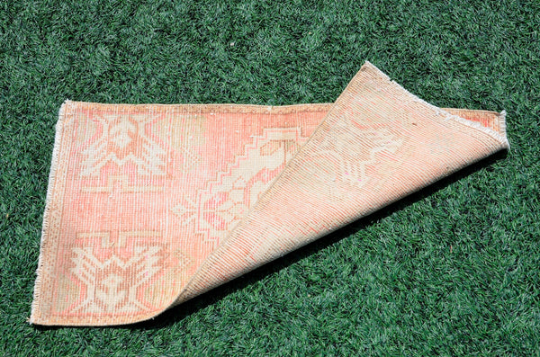 Stained Vintage Handmade Turkish small area rug doormat for home decor, bathroom rug, area rug bathroom mat kitchen kilim rug, rug 3.1X1.6, 665829