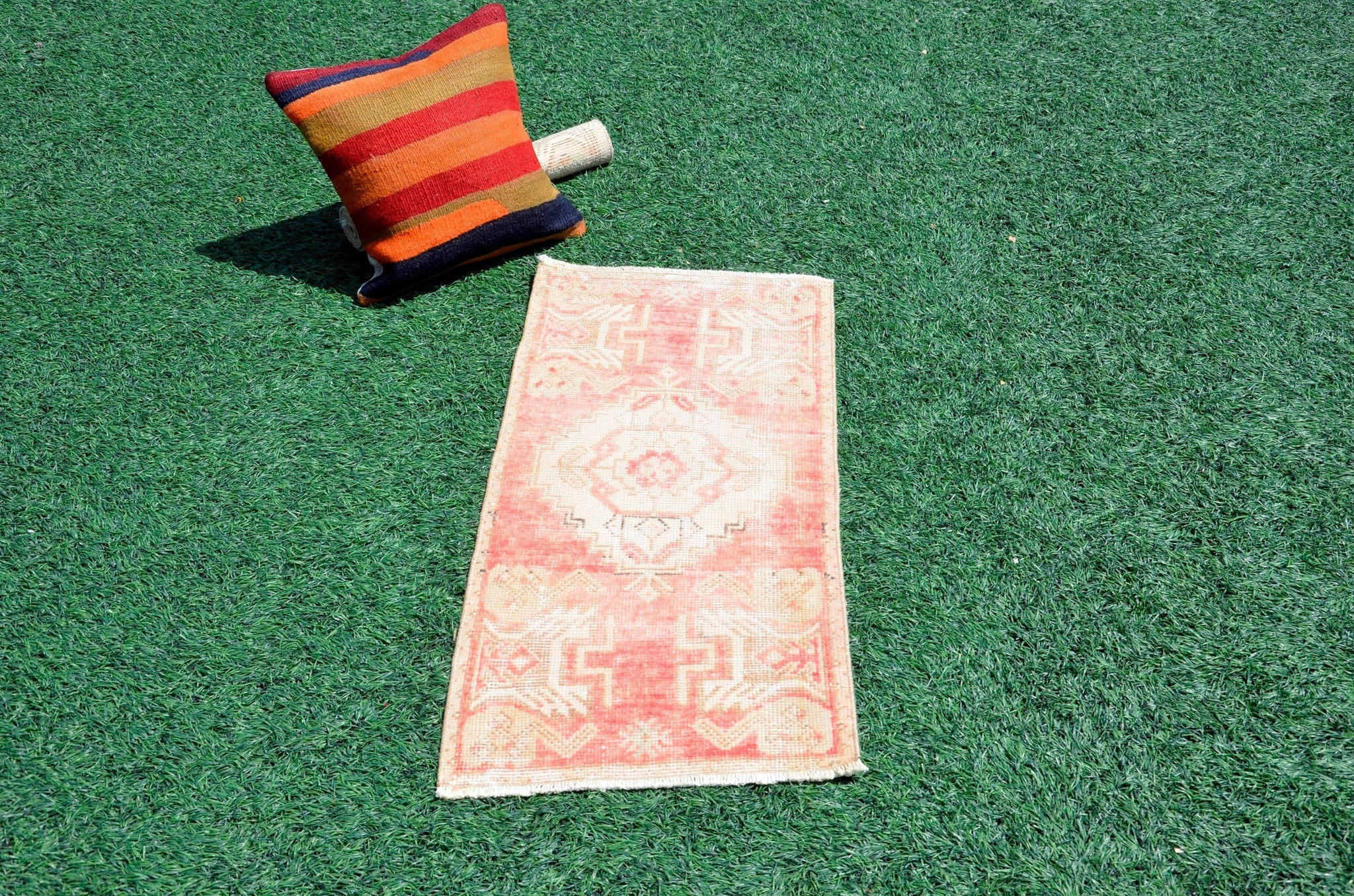 Handmade Turkish Vintage small area rug doormat for home decor, bathroom rug, area oushak rug bathroom mat kitchen kilim rug, rug 3.1X1.5, 665830