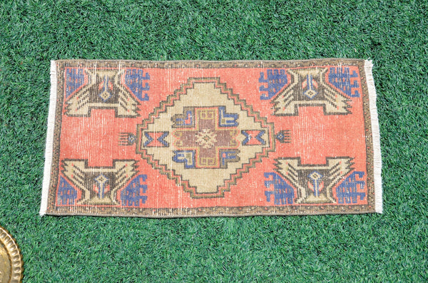 Handmade Turkish Vintage small area rug doormat for home decor, bathroom rug, area oushak rug bathroom mat kitchen kilim rug, rug 2.8X1.4, 665843